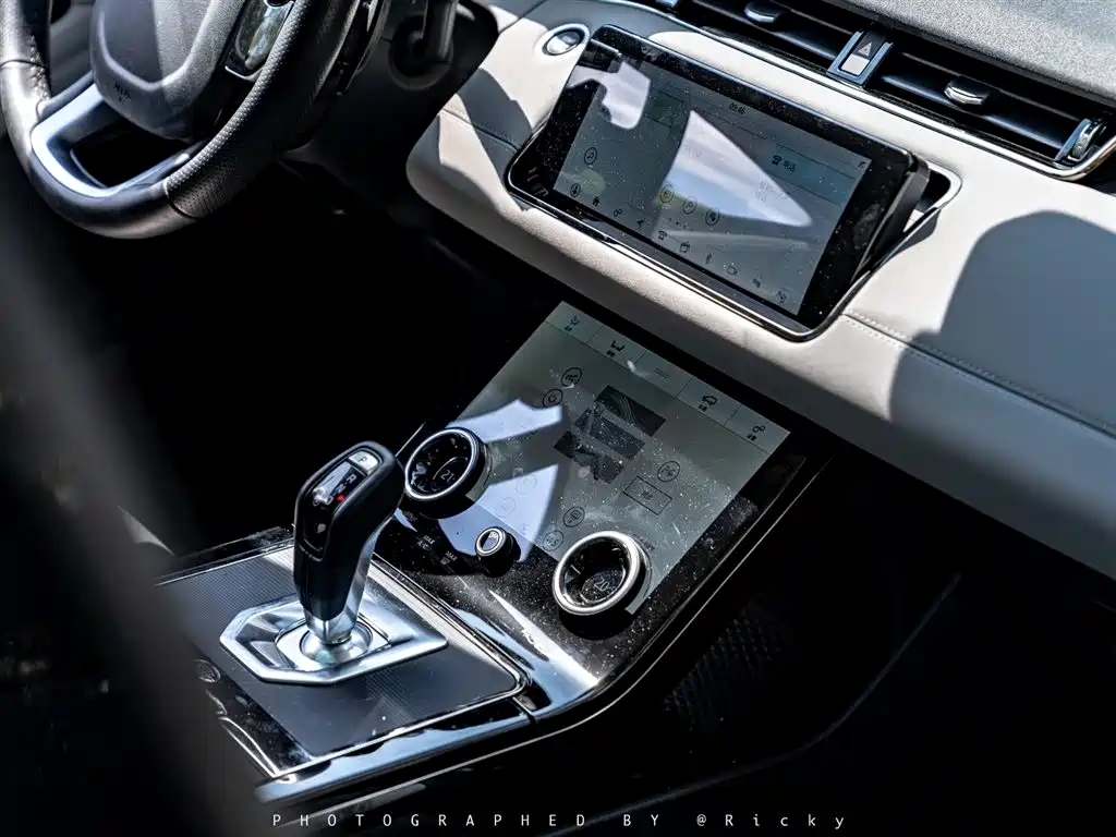 Land Rover Evoque 2021 — фото 5