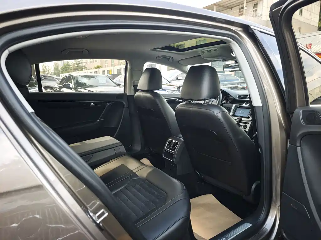 Volkswagen Magotan 2016