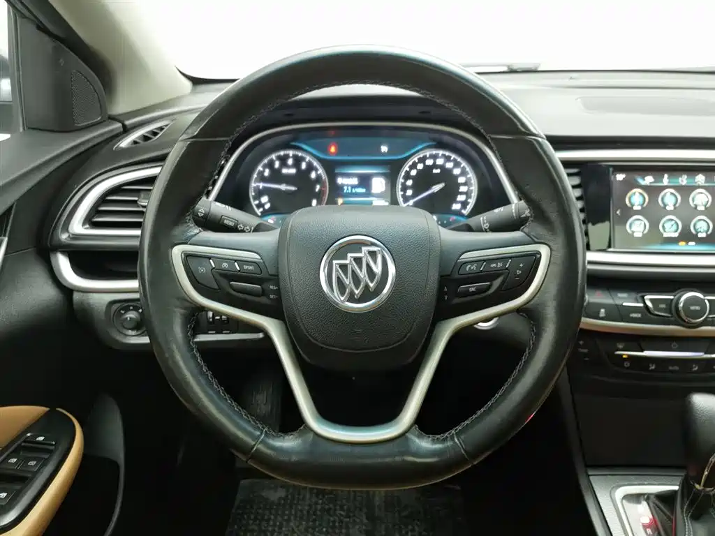 Buick Excelle 2018 — фото 11