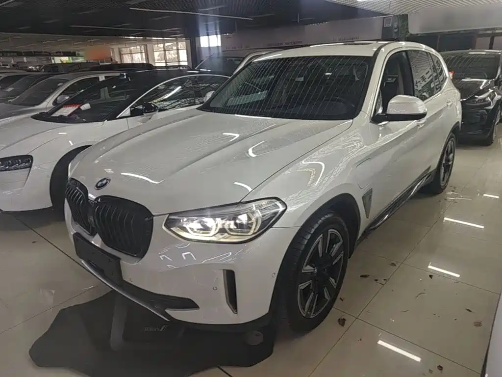BMW iX3 2021 — фото 2