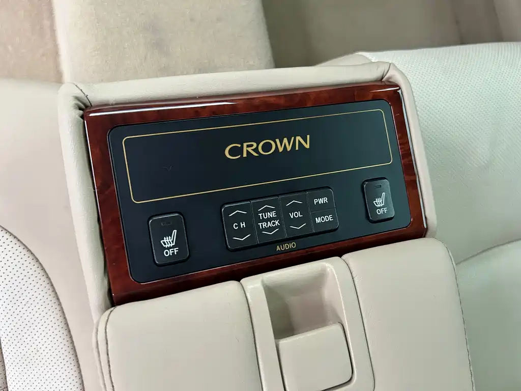 Toyota Crown 2013 — фото 10