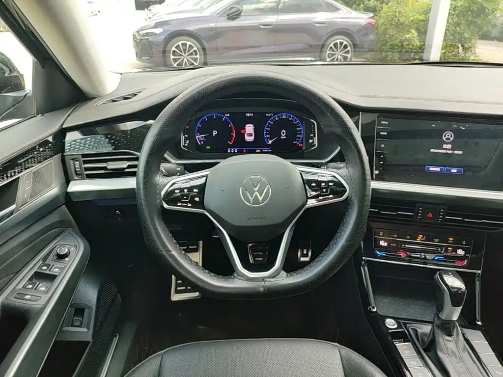 Volkswagen Passat 2023 — фото 11
