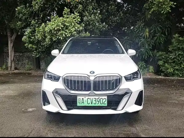 BMW i5 2024