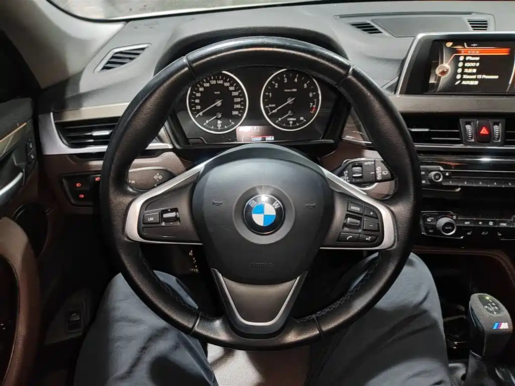 BMW X1 2017 — фото 11