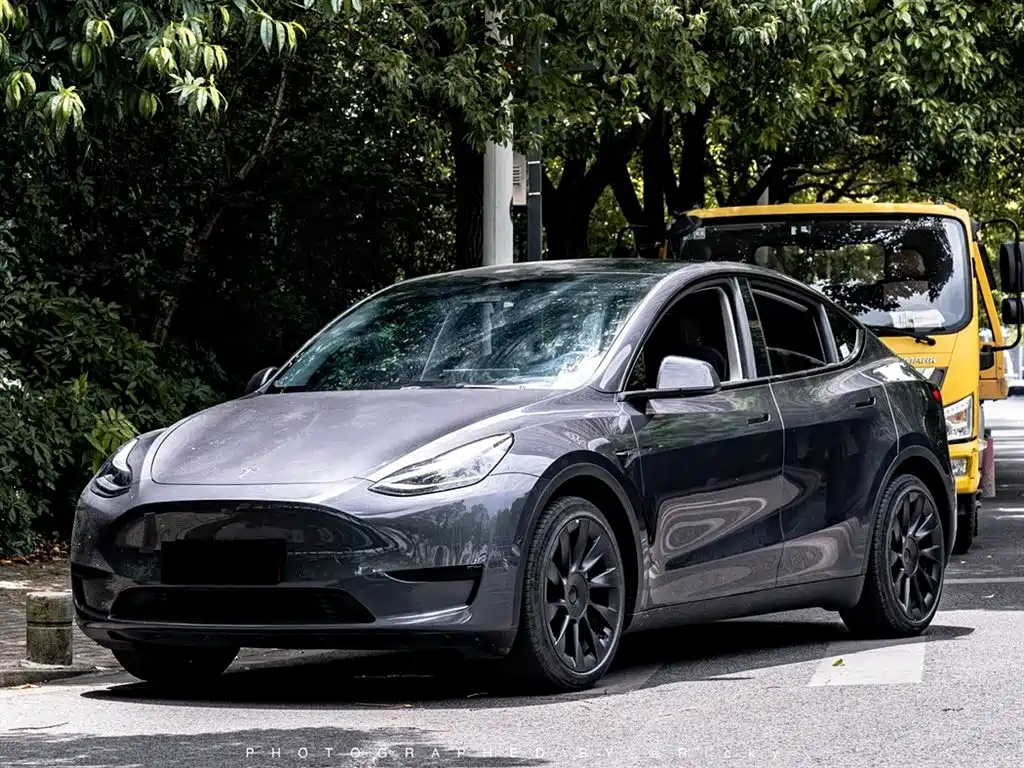 Tesla Model Y 2022 — фото 1