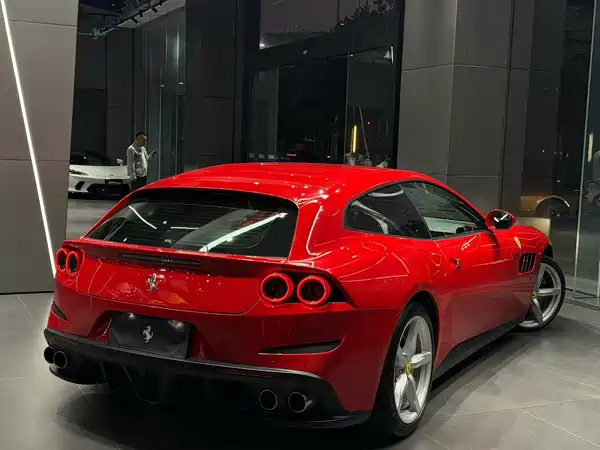 Ferrari GTC4Lusso 2017
