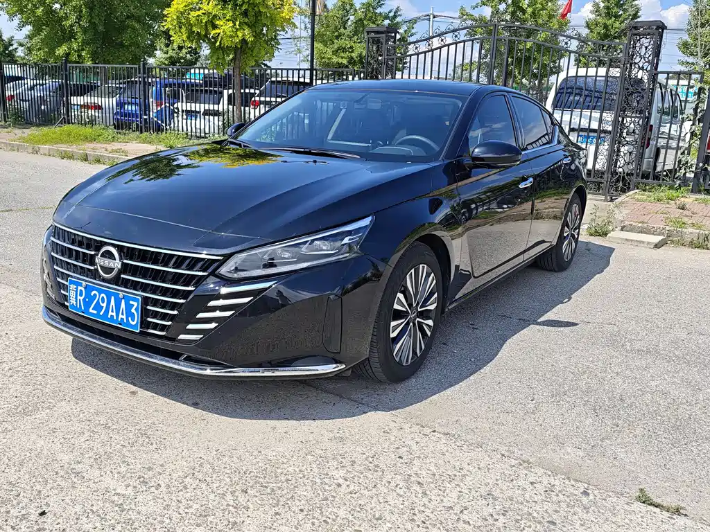 Nissan Teana 2025