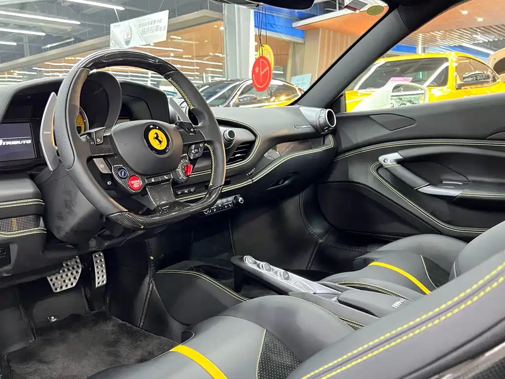 Ferrari F8 2023 — фото 12