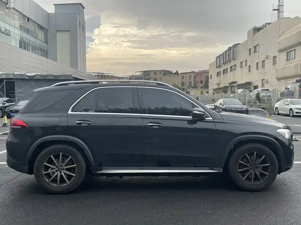 Mercedes-Benz GLE 2021