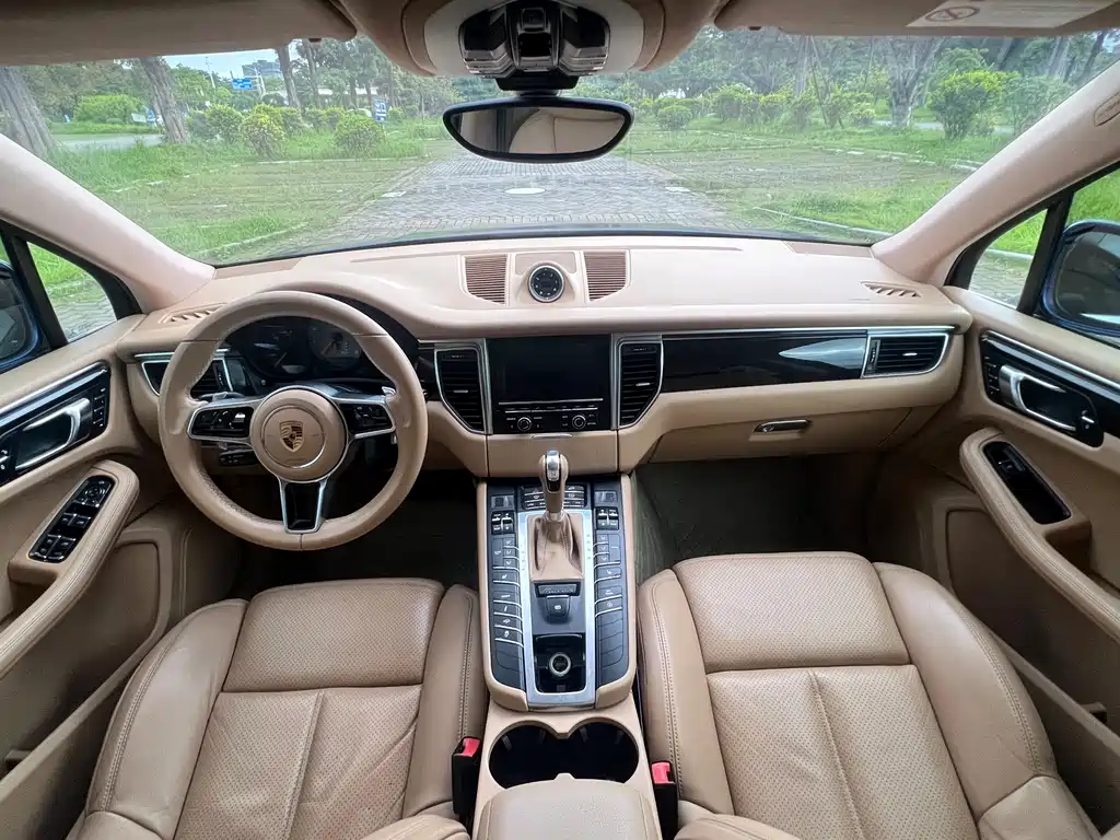 Porsche Macan 2016 — фото 13