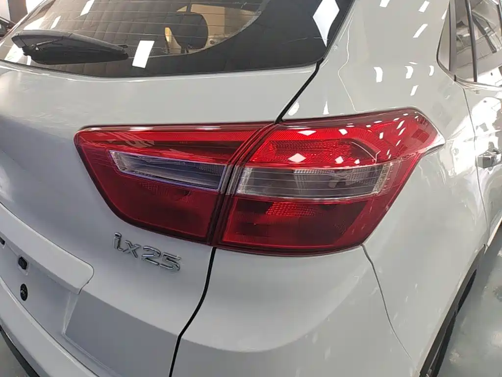 Hyundai ix25 2015 — фото 24