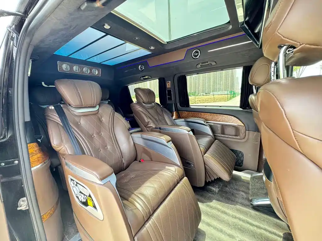 Mercedes-Benz V-Class 2020 — фото 4