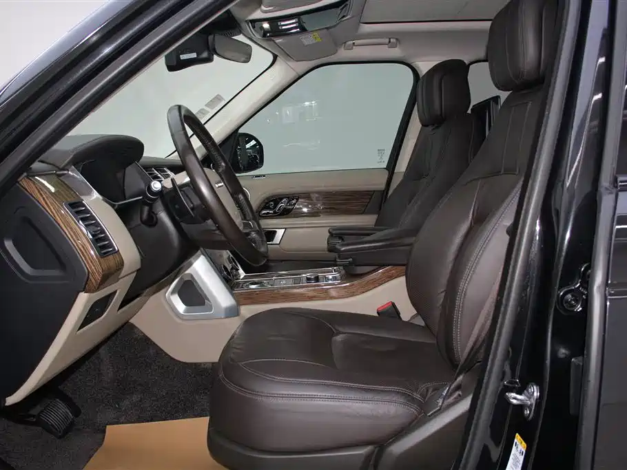 Land Rover Range Rover 2019 — фото 18