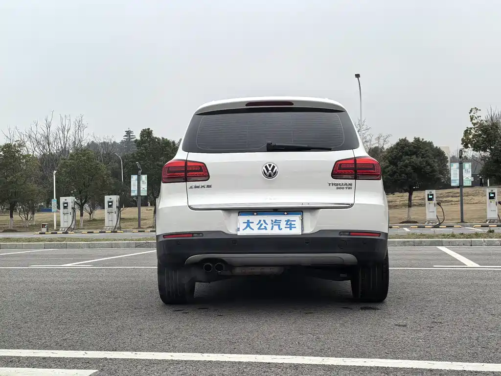 Volkswagen Tiguan 2016 — фото 12