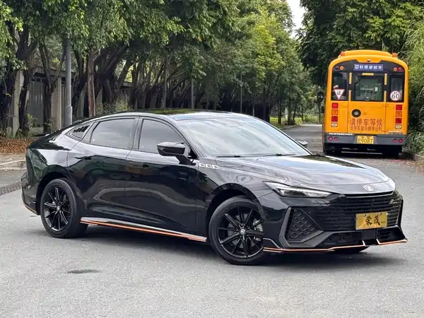 Changan UNI-V 2024