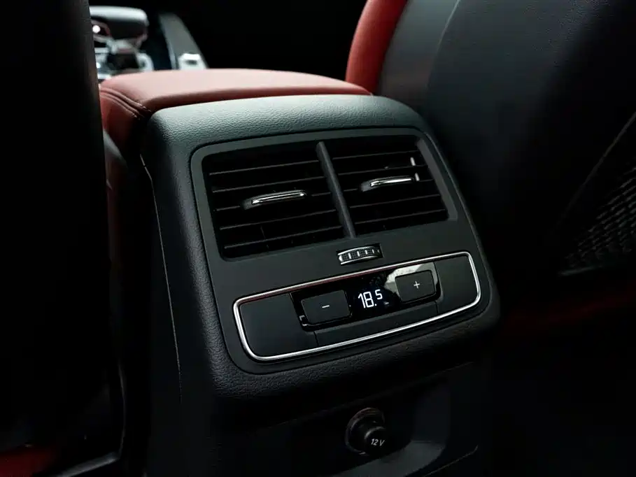 Audi S4 2024 — фото 25