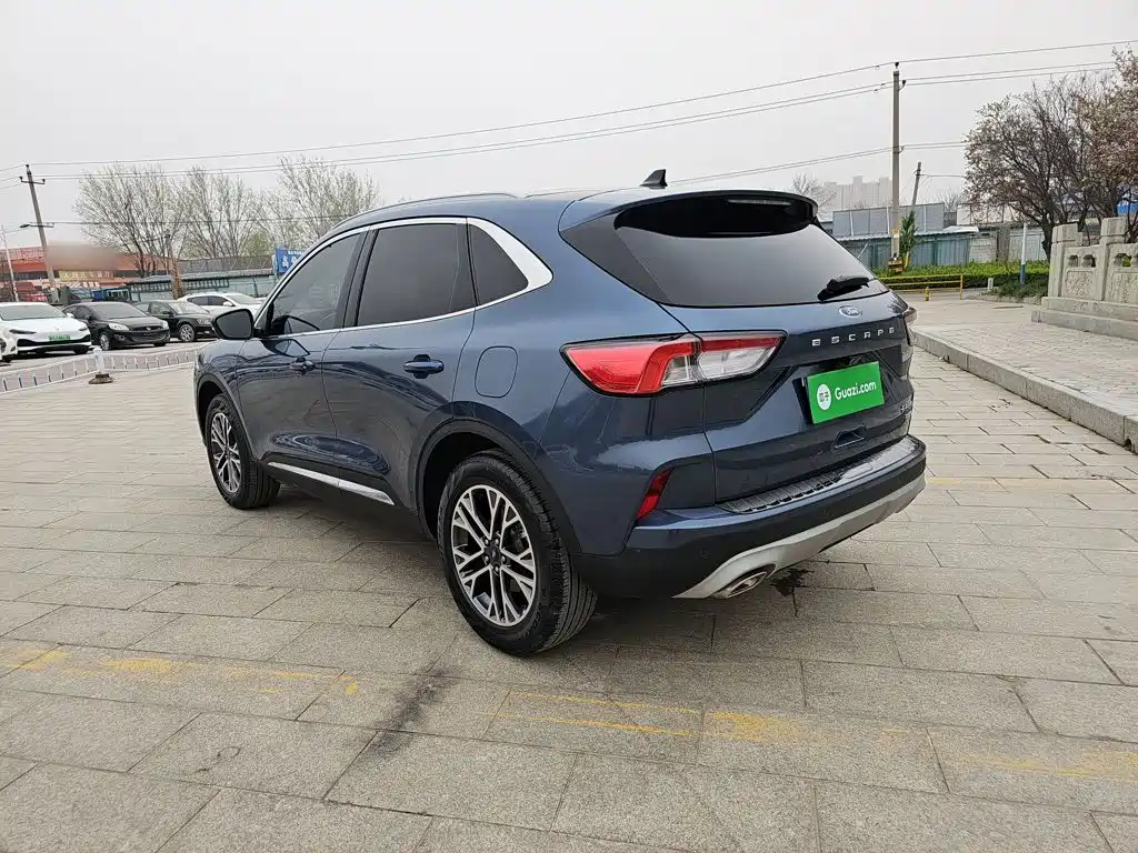 Ford Escape 2021 — фото 15