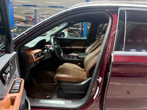 Lincoln Aviator 2021