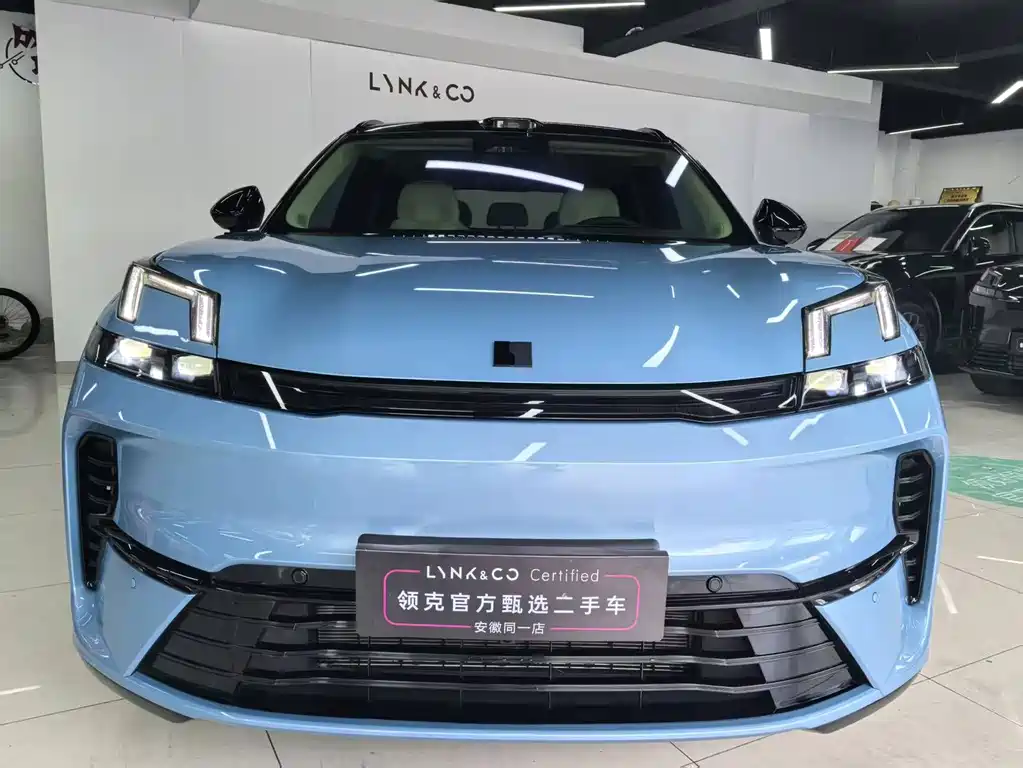Lynk & Co 08 EM-P 2025 — фото 2