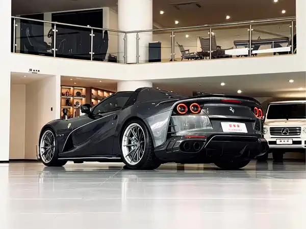 Ferrari 812 2020
