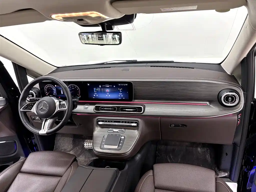 Mercedes-Benz V-Class 2024 — фото 14
