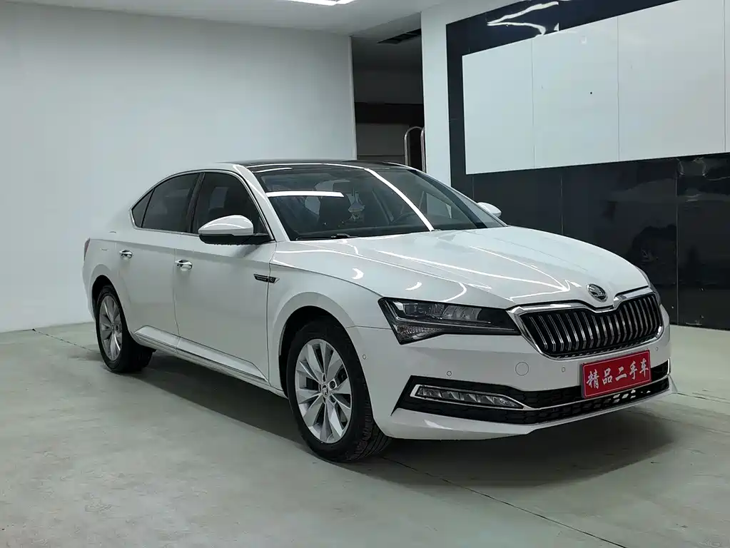 Skoda Superb 2022 — фото 3