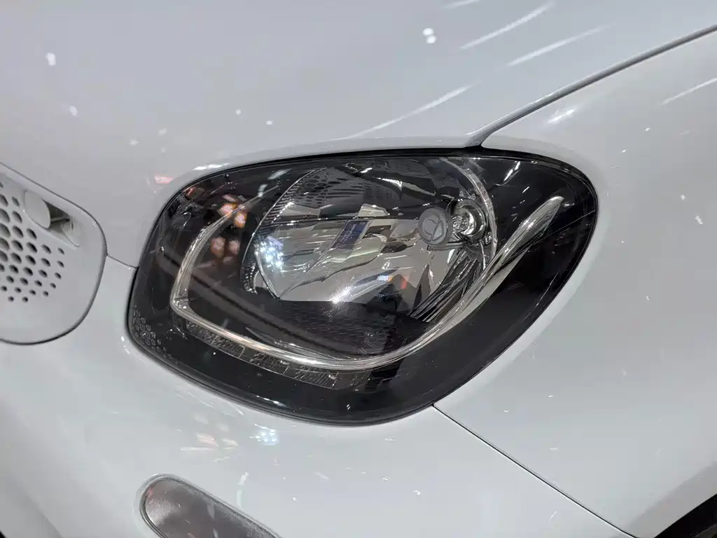 smart fortwo 2017 — фото 13