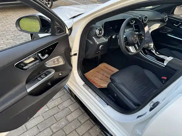 Mercedes-Benz C-Class 2025