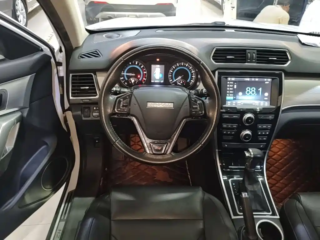 Haval H2 2016 — фото 11