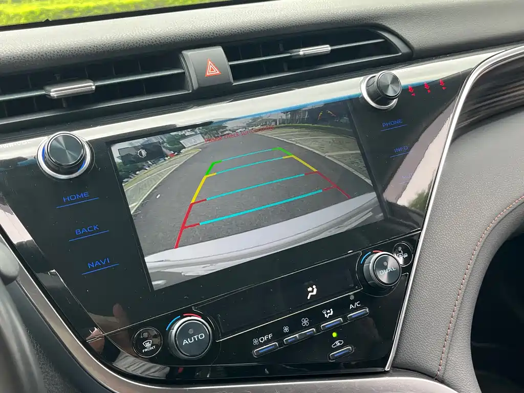 Toyota Camry 2019 — фото 23