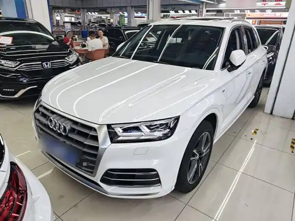 Audi Q5L 2020