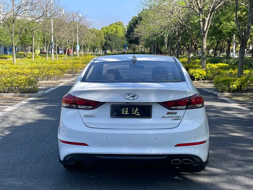 Hyundai Elantra 2019