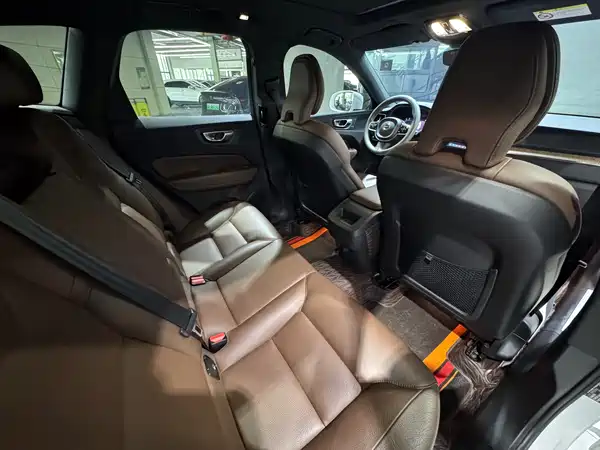 Volvo XC60 2023