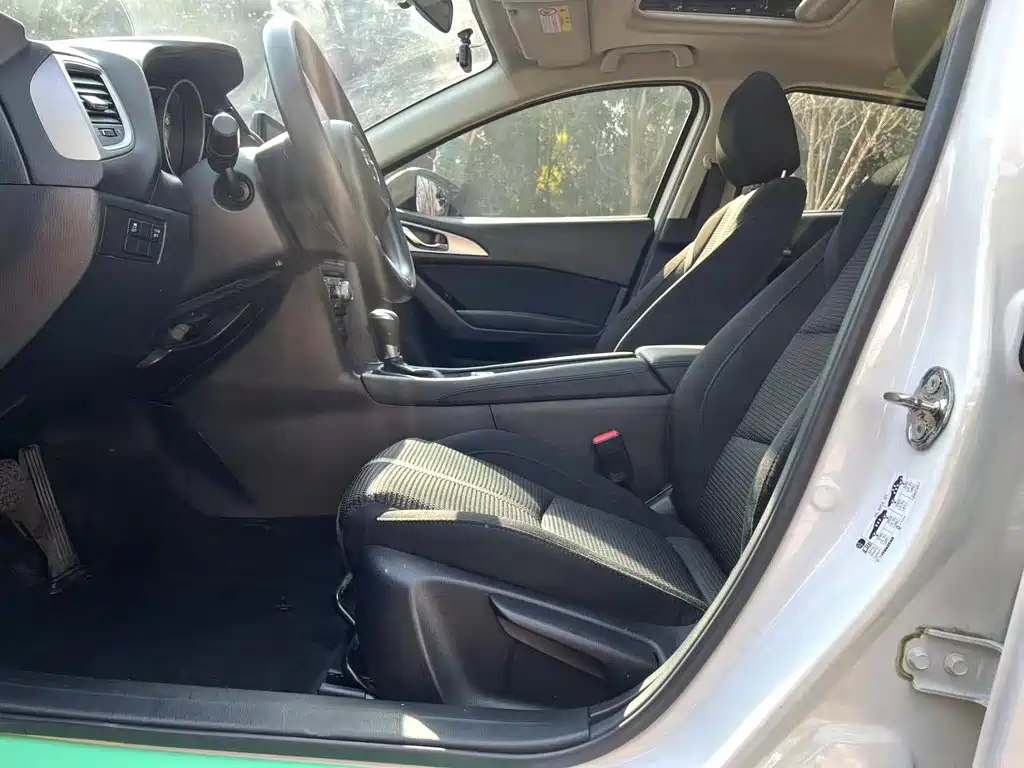 Mazda 3 Axela 2017