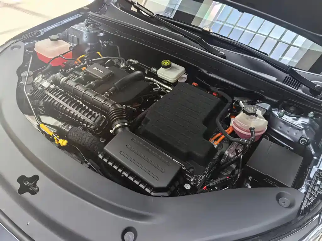 BYD Seal 05 DM-i 2025 — фото 18