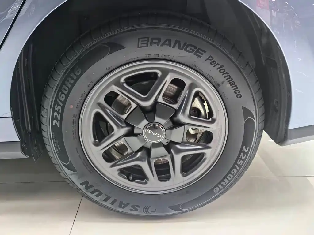 BYD Seal 05 DM-i 2025 — фото 7