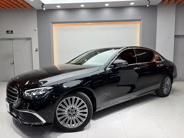 Mercedes-Benz E-Class 2022