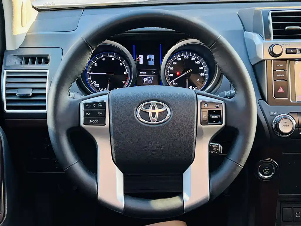 Toyota Prado 2016 — фото 11