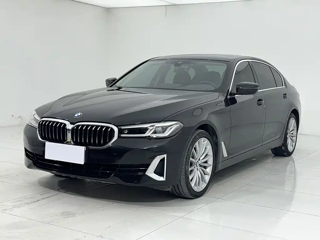 BMW 5 Series 2021 — фото 1