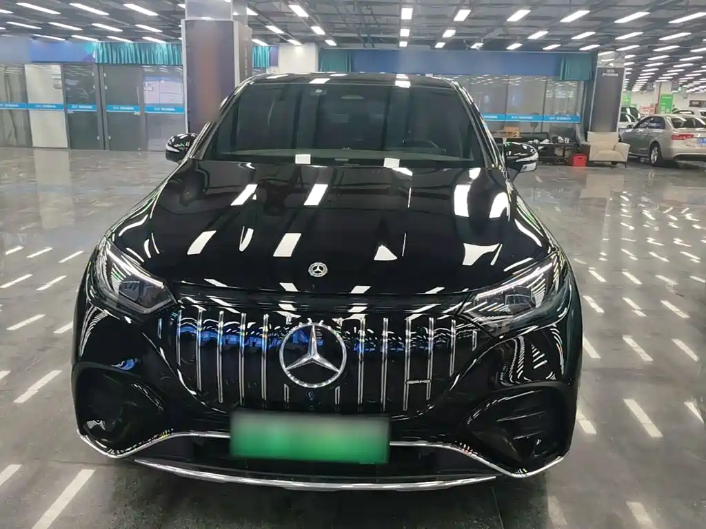 Mercedes-Benz EQE SUV 2023 — фото 3