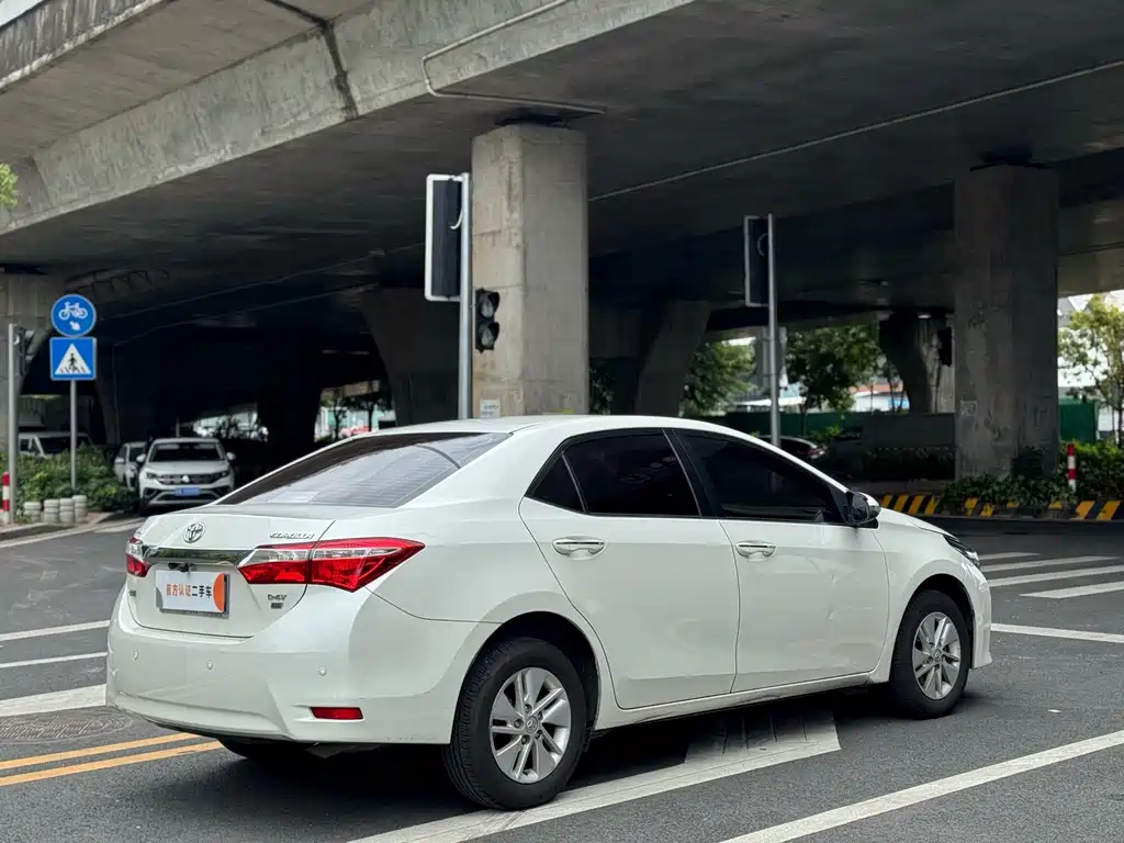 Toyota Corolla 2017 — фото 4