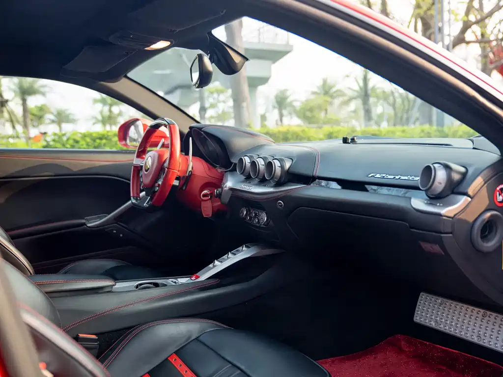 Ferrari F12berlinetta 2018 — фото 15