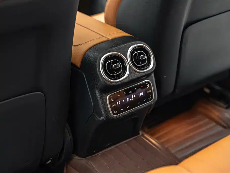 Mercedes-Benz GLC 2023 — фото 25