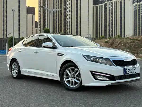 Kia K5 2011