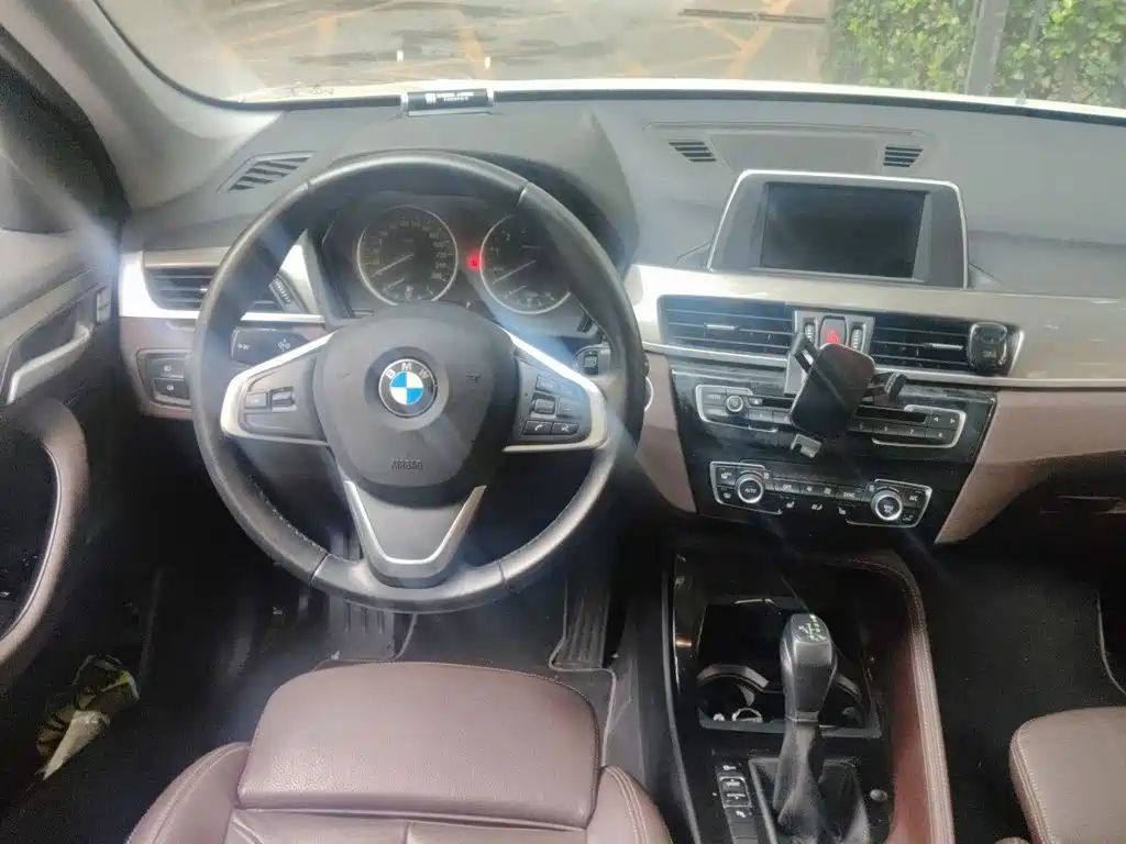 BMW X1 2018 — фото 11