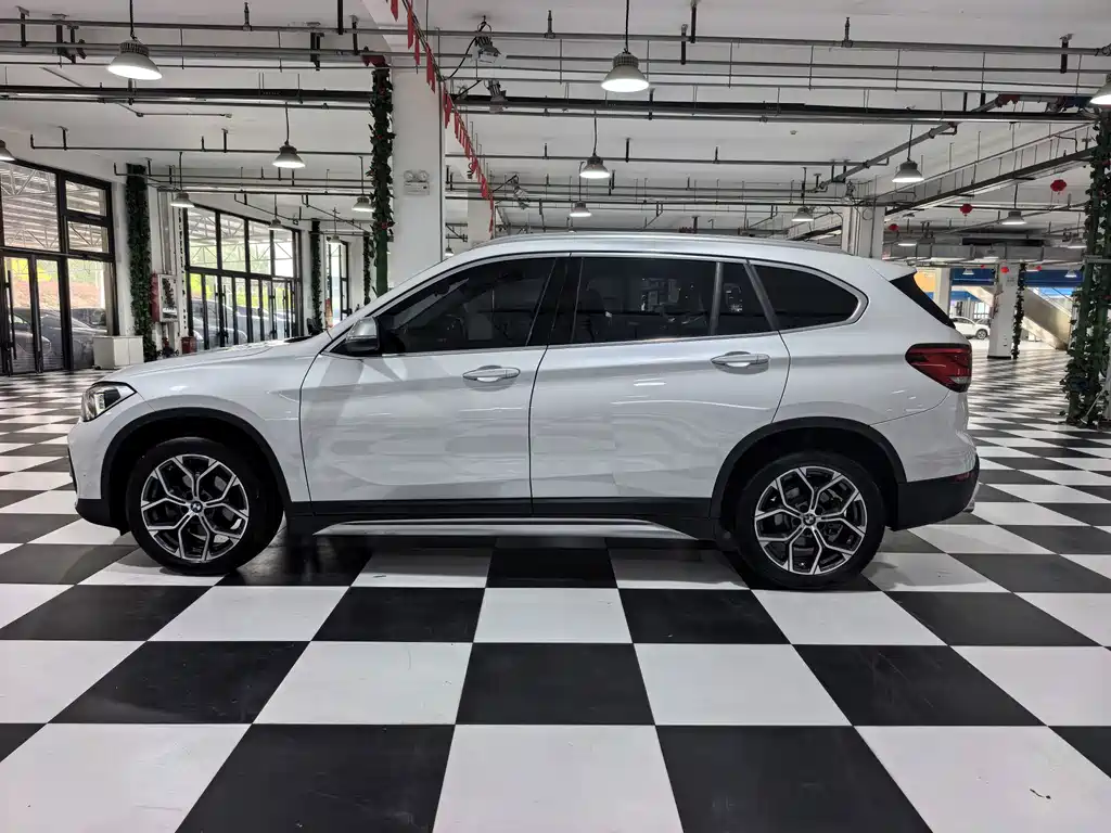 BMW X1 2022 — фото 15