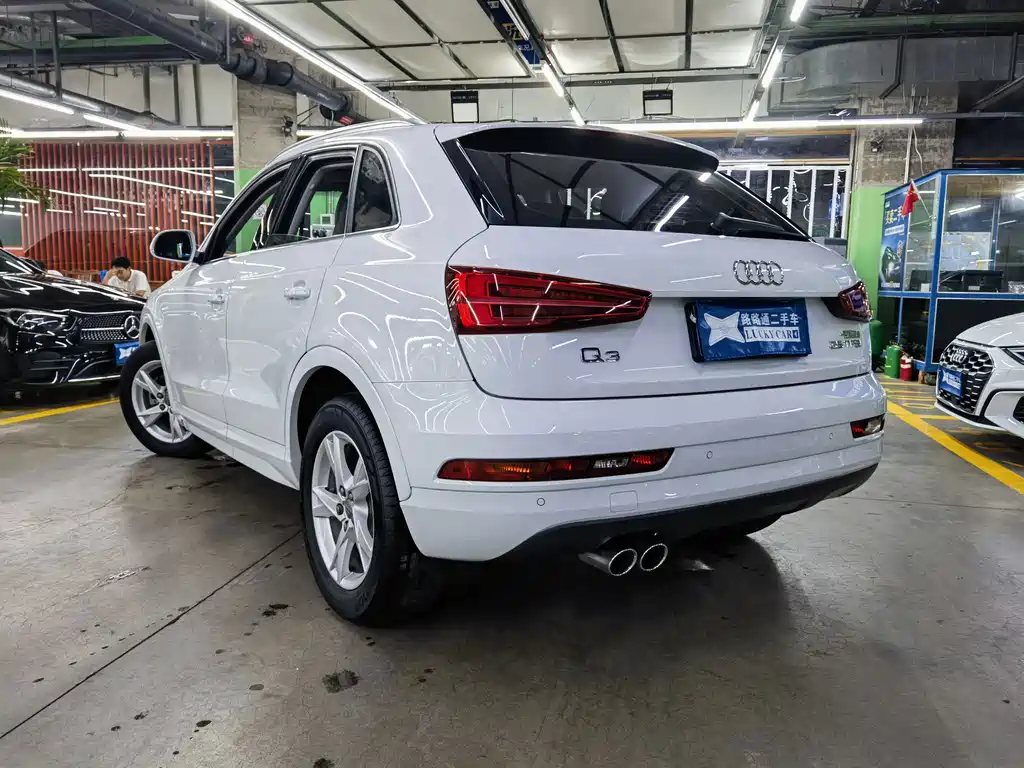 Audi Q3 2017 — фото 6