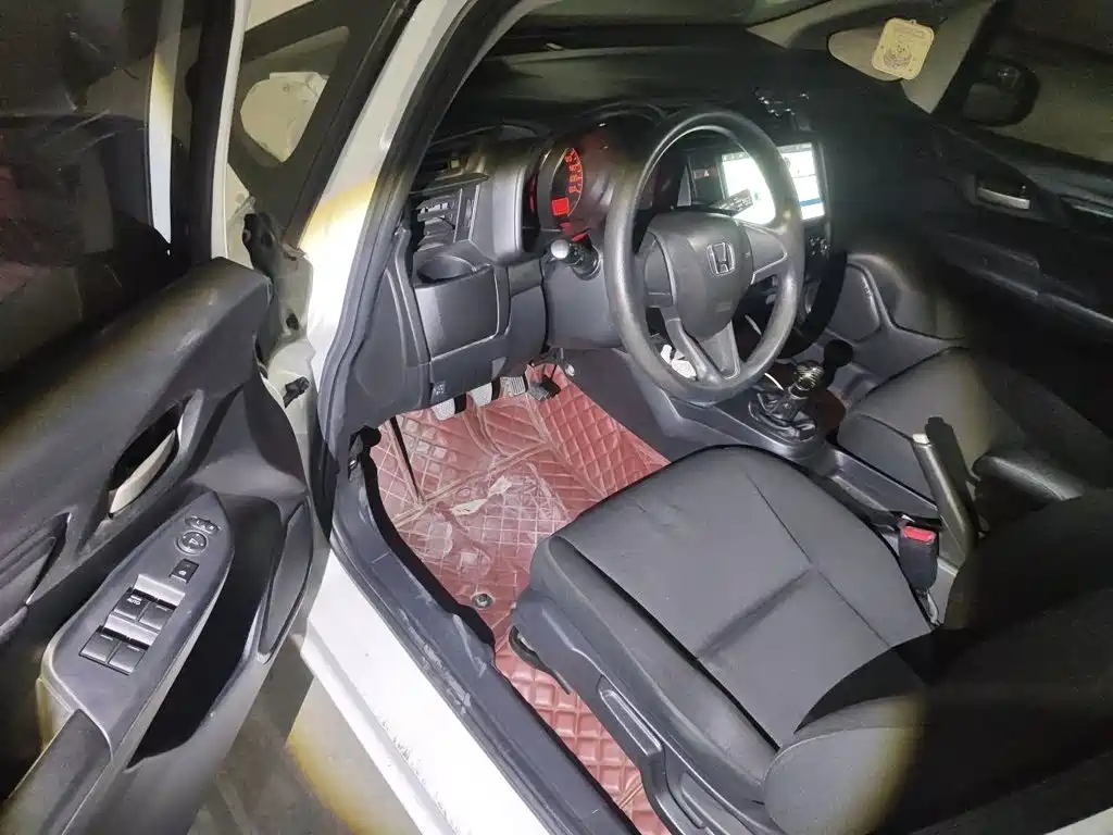 Honda Fit 2018 — фото 13