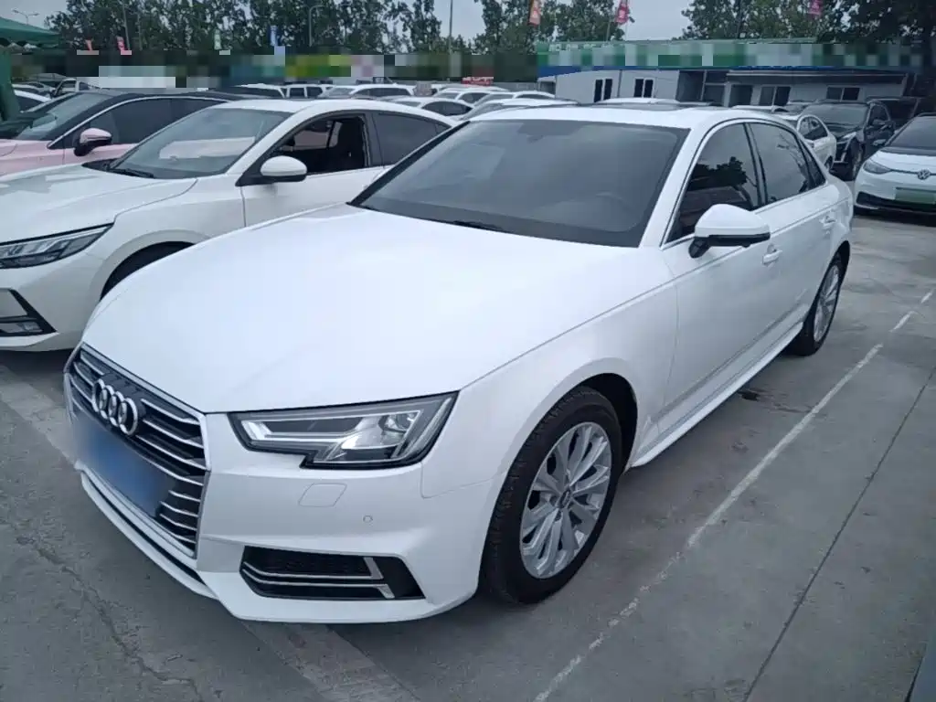 Audi A4L 2018 — фото 2