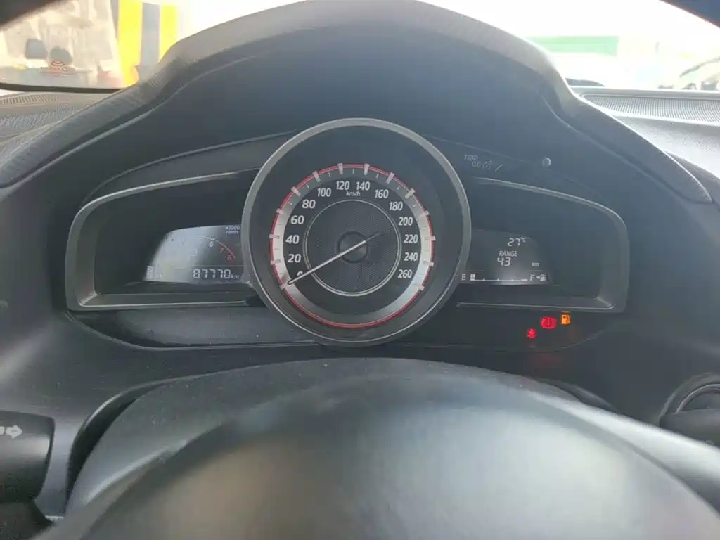 Mazda 3 Axela 2016 — фото 12
